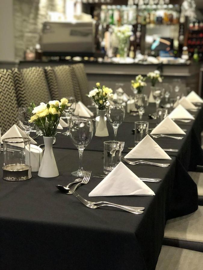 Haughton Arms Hotel Alford  Екстериор снимка