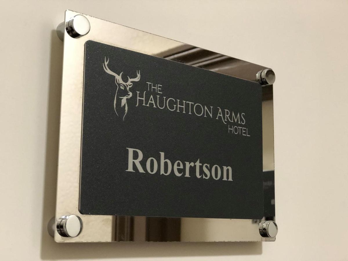 Haughton Arms Hotel Alford  Екстериор снимка